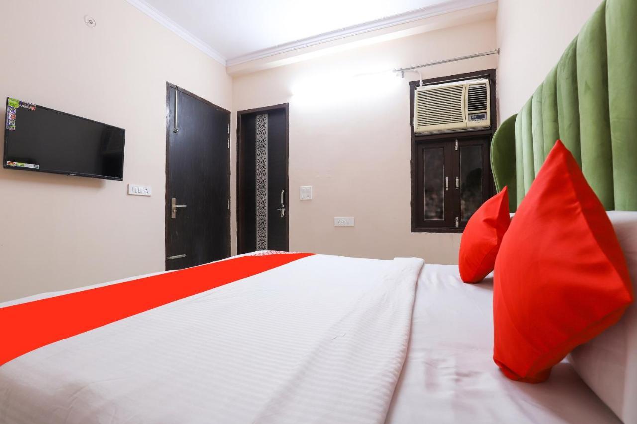 Oyo 77819 Shahdara Inn Ню Делхи Екстериор снимка