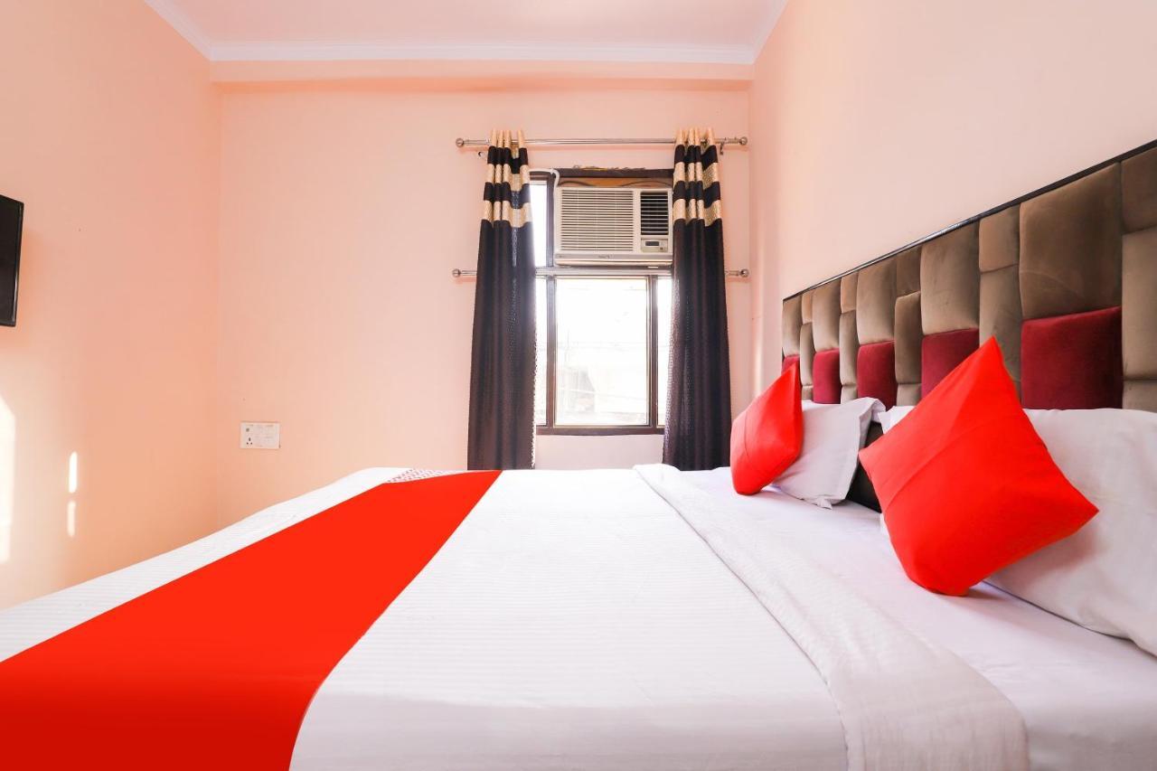 Oyo 77819 Shahdara Inn Ню Делхи Екстериор снимка