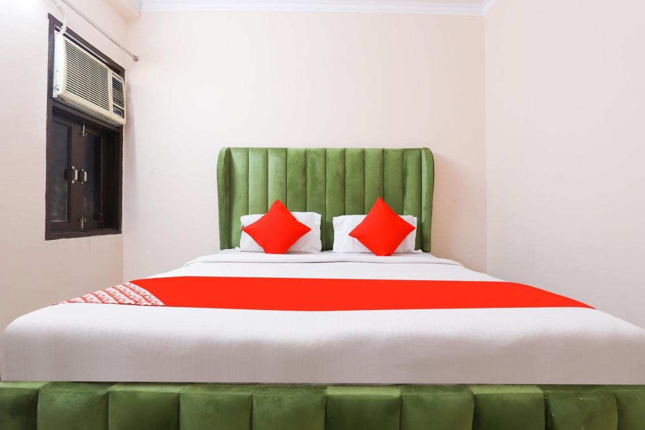 Oyo 77819 Shahdara Inn Ню Делхи Екстериор снимка