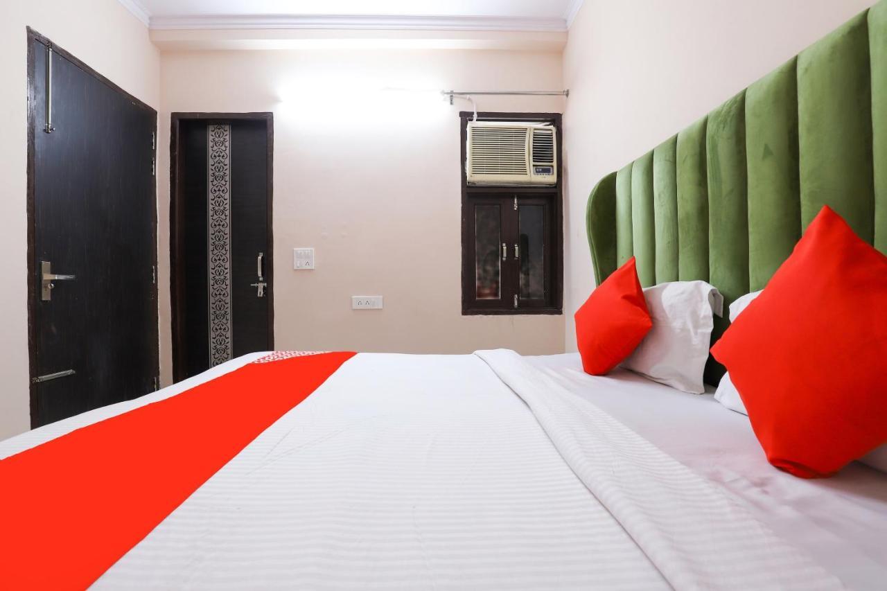 Oyo 77819 Shahdara Inn Ню Делхи Екстериор снимка