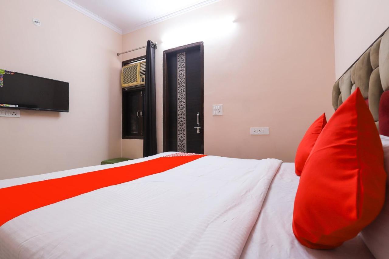 Oyo 77819 Shahdara Inn Ню Делхи Екстериор снимка