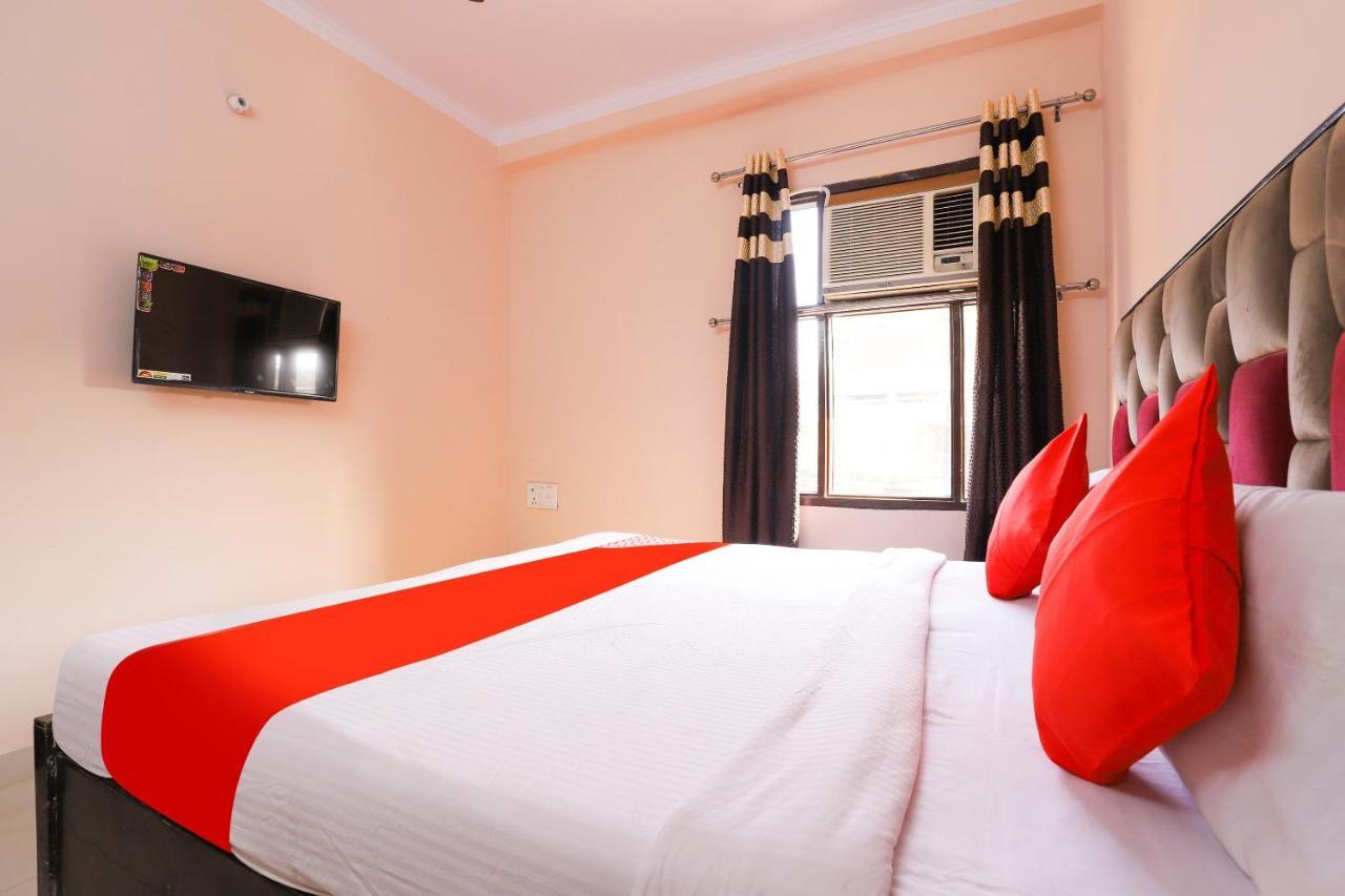 Oyo 77819 Shahdara Inn Ню Делхи Екстериор снимка