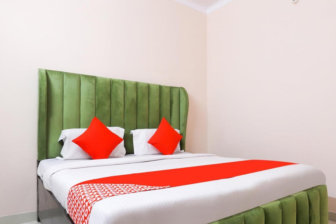 Oyo 77819 Shahdara Inn Ню Делхи Екстериор снимка